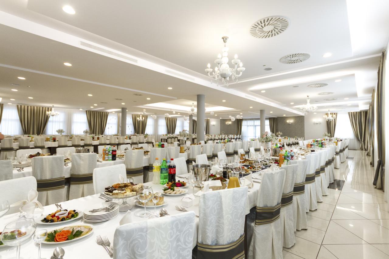 Wersal Siedlecki Hotel เชดุลเซ ภายนอก รูปภาพ